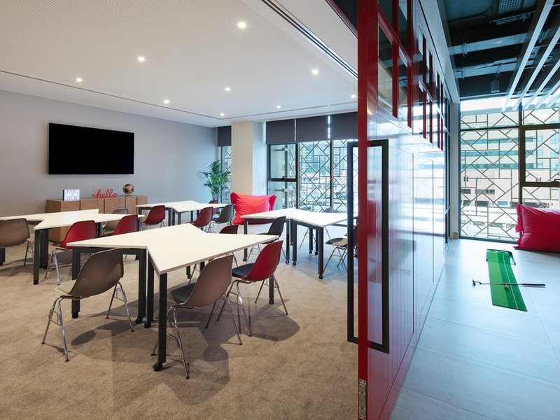 Rove Trade Centre 193034