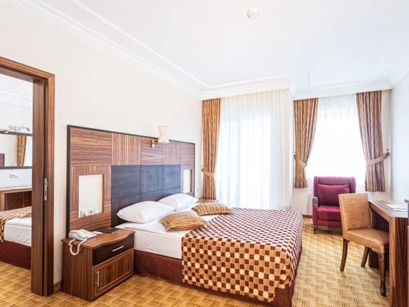 Rox Resort Hotel (ex 75898
