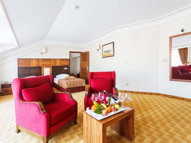 Rox Royal Hotel (ех 75895