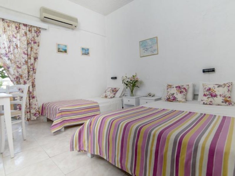 Roxani Hotel 76230