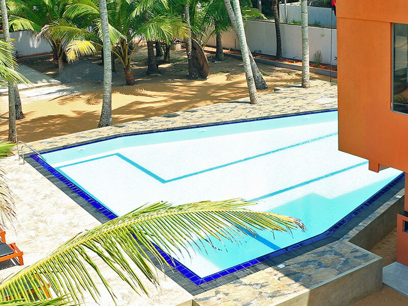 Roy Villa 106763