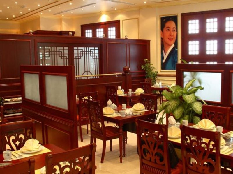 Royal Ascot Hotel 49075