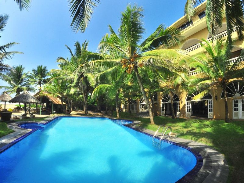 Royal Beach Resort 110599