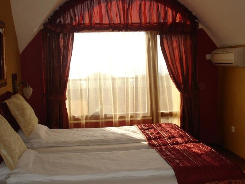 Royal Beach (Golden Sands Area)  168038