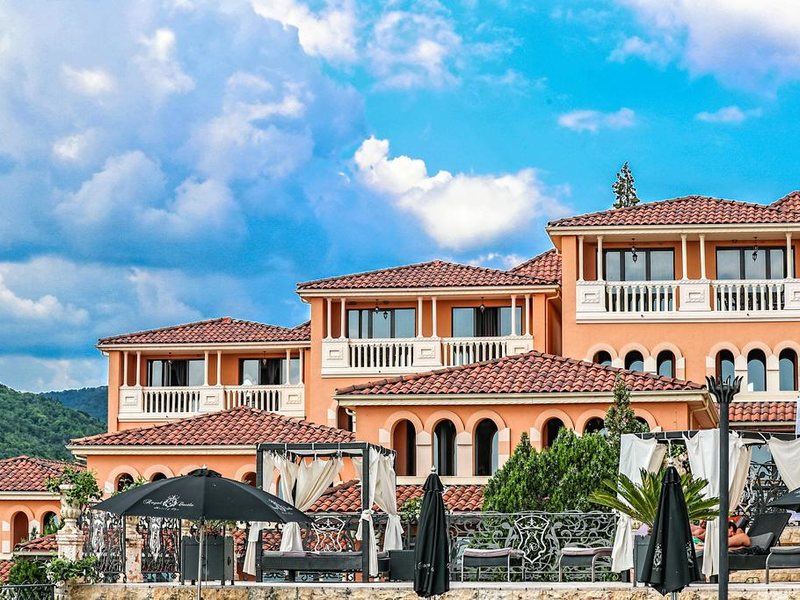 Royal Casa Villas 318000