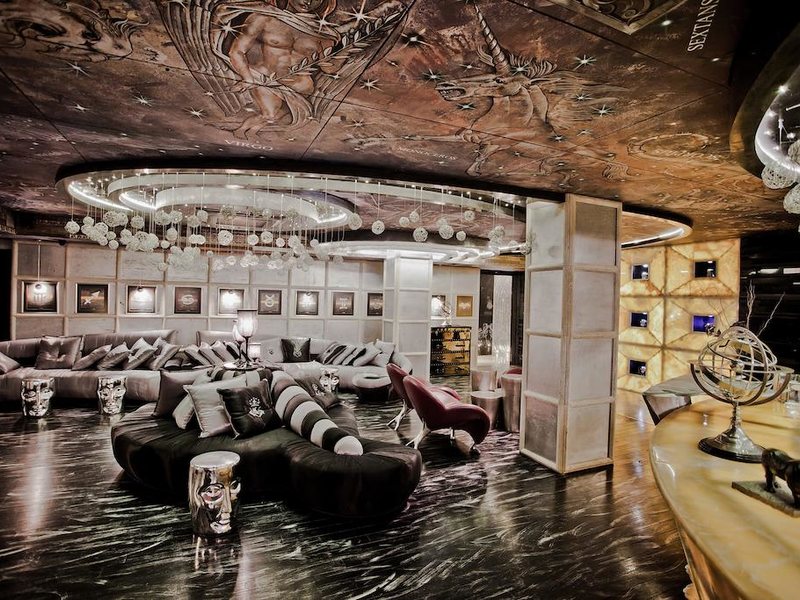 Royal Castle	 174794