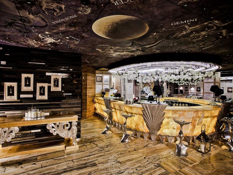 Royal Castle	 174795