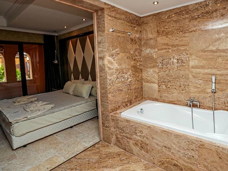 Royal Castle	 174799