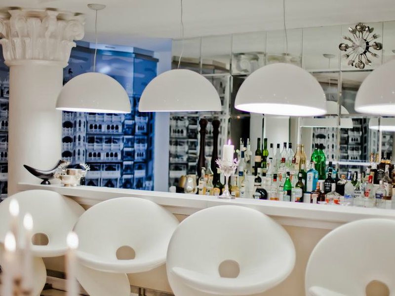 Royal Castle	 174801