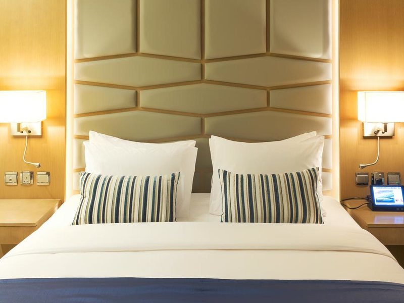 Royal Central The Palm Hotel 300122