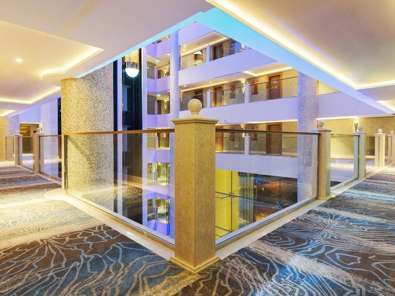 Royal Central The Palm Hotel 300123