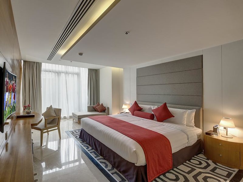 Royal Continental Hotel 192130