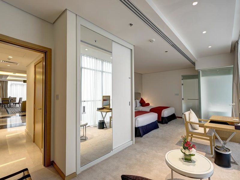 Royal Continental Hotel 192131