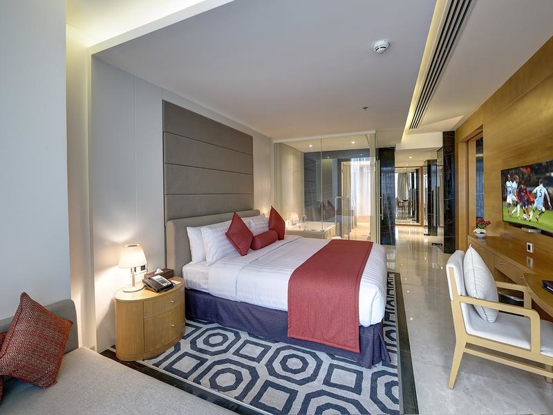 Royal Continental Hotel 192135