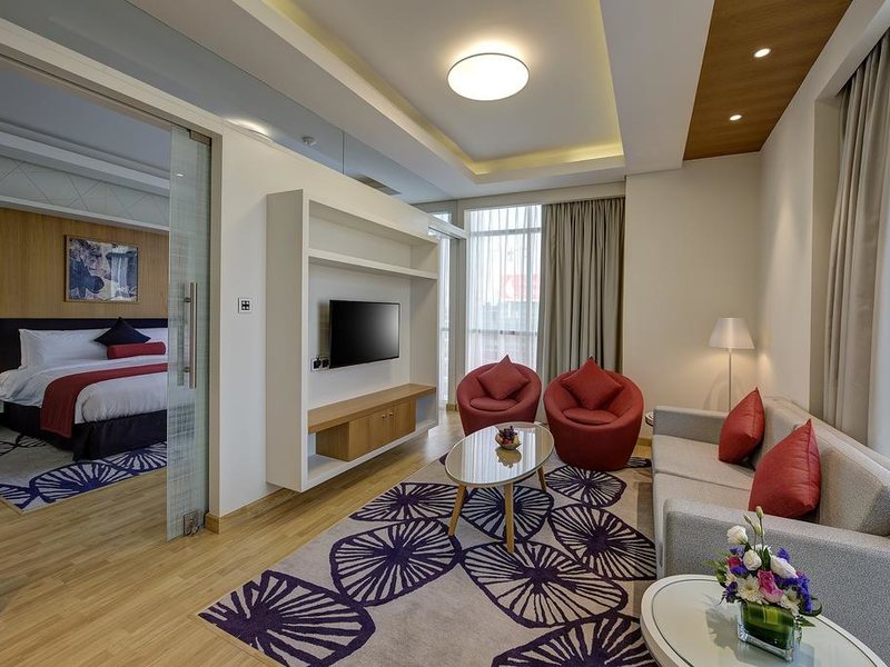 Royal Continental Hotel 192149