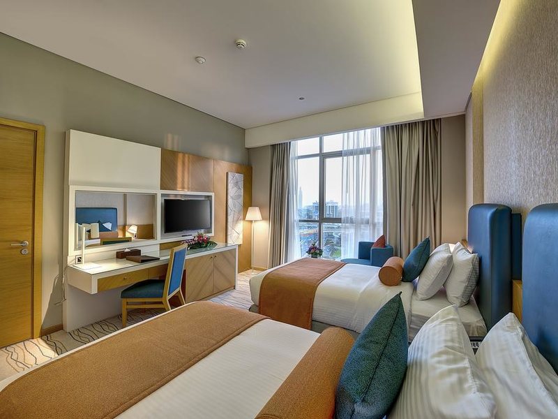 Royal Continental Hotel 192152