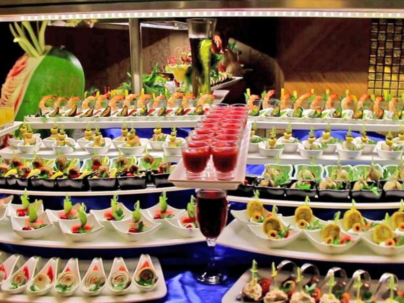 Royal Dragon Hotel  102654