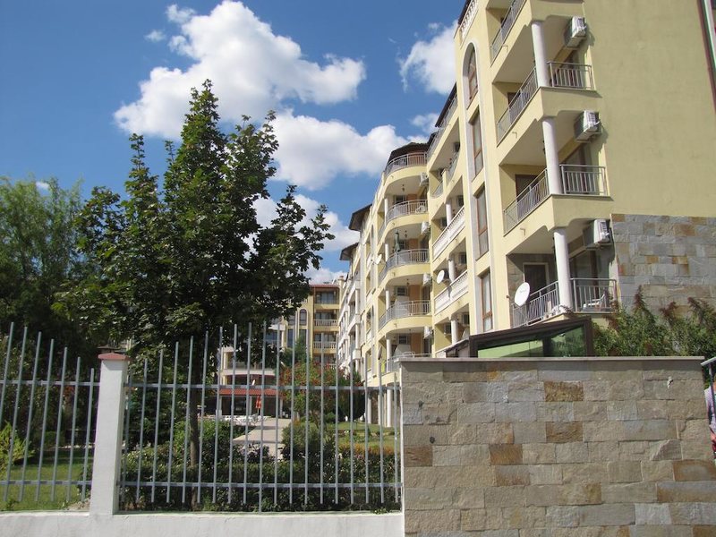 Royal Dreams Apartments  232627