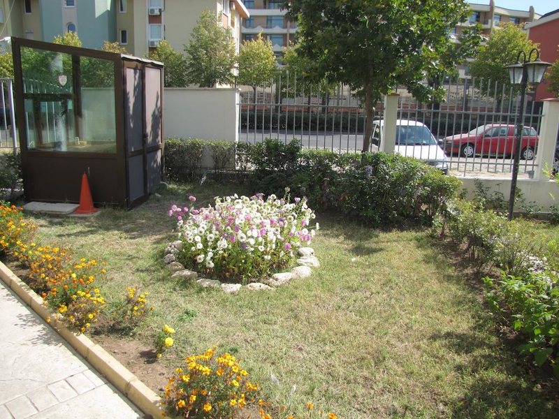 Royal Dreams Apartments  232633