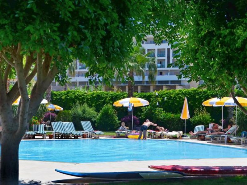 Royal Garden Suite Hotel 102687