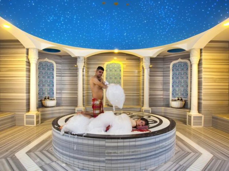 Royal Holiday Palace 102694