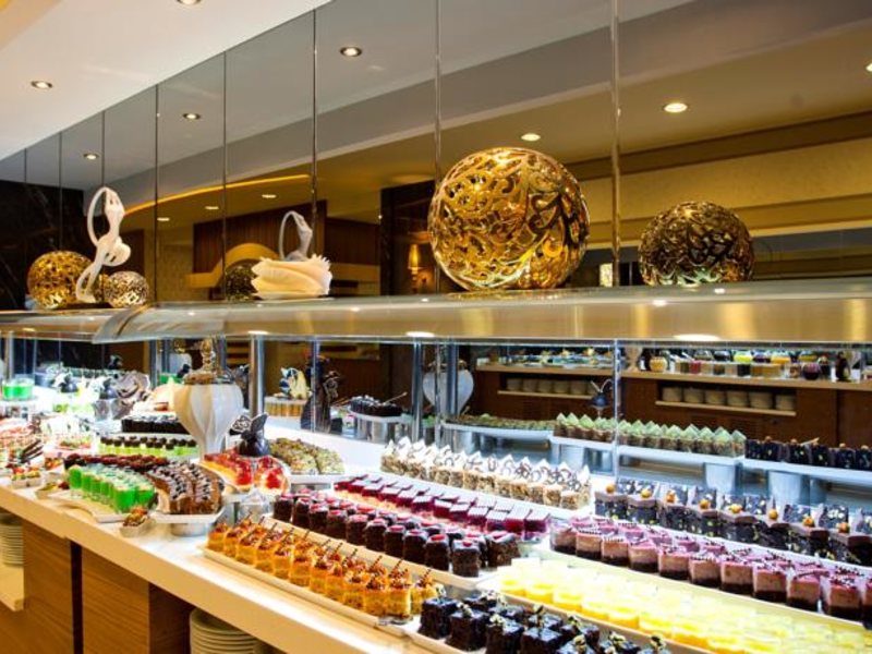 Royal Holiday Palace 102706