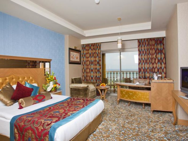 Royal Holiday Palace 102709