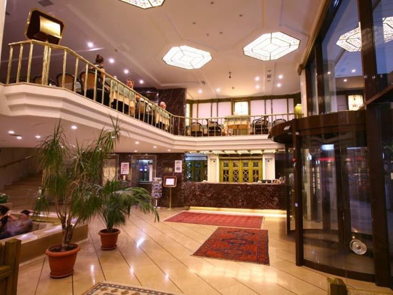 Royal Hotel 102729
