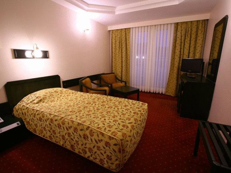 Royal Hotel 102732