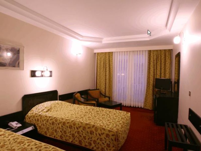Royal Hotel 102739