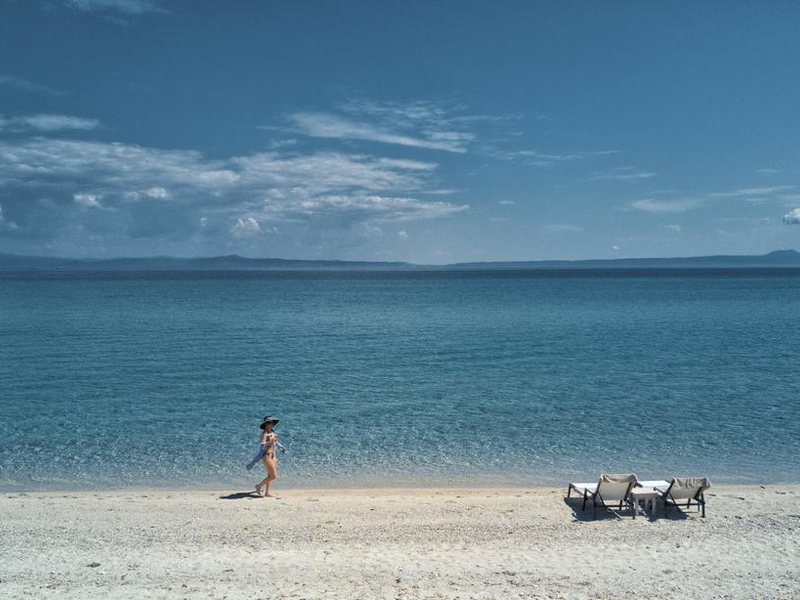 Royal Hotel and Suites 289559