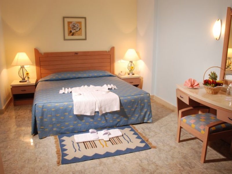 Royal Lagoons Aqua Park Resort (ex 51097