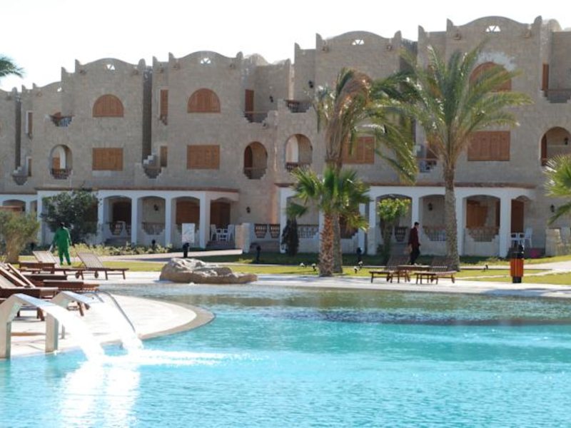 Royal Lagoons Resort 130461