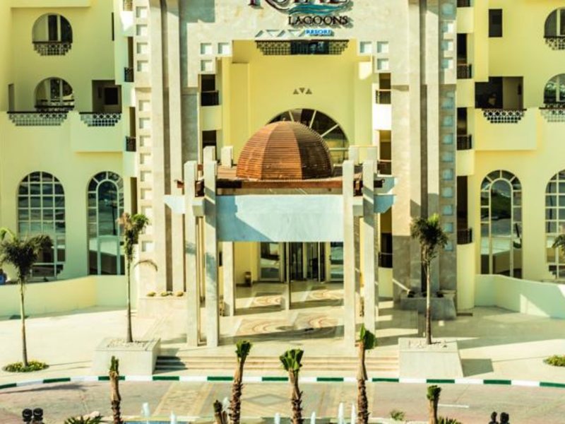 Royal Lagoons Resort 130471