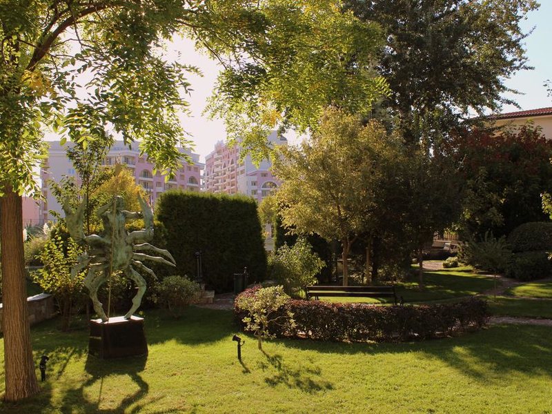 Royal Palace Helena Park 174808