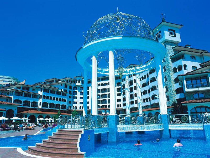 Royal Palace Helena Sands 174824