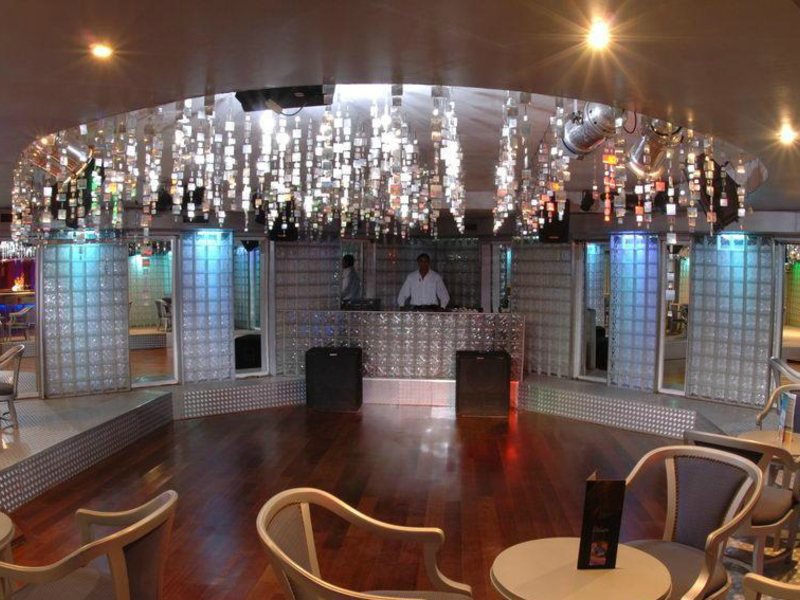 Royal Palms Beach Hotel 111752