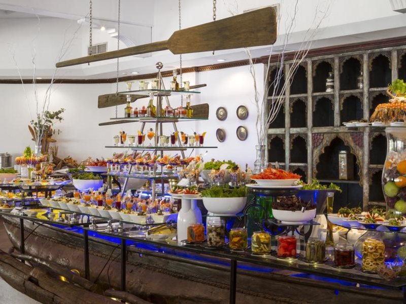 Royal Palms Beach Hotel 111777