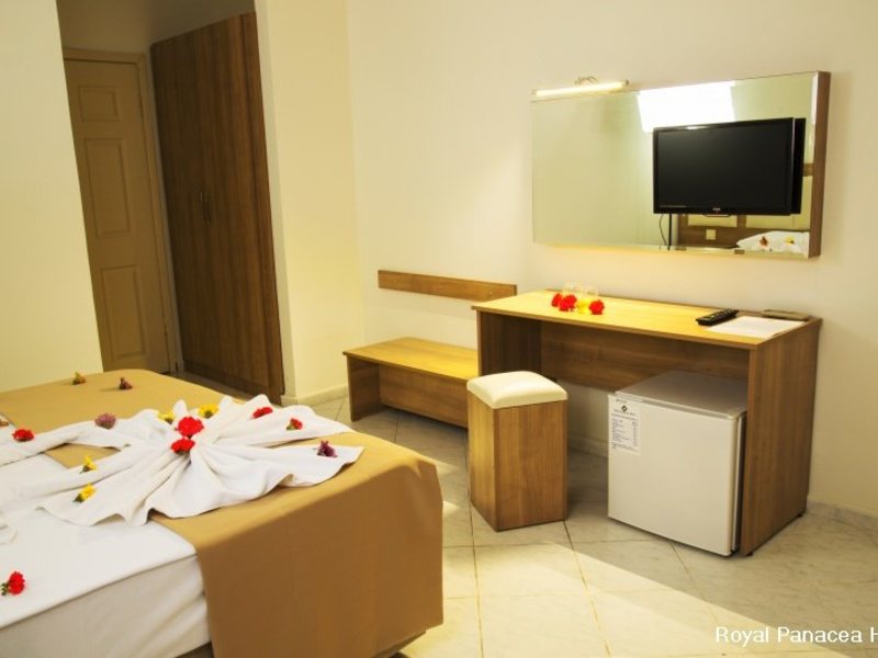 Royal Panacea Hotel 190725