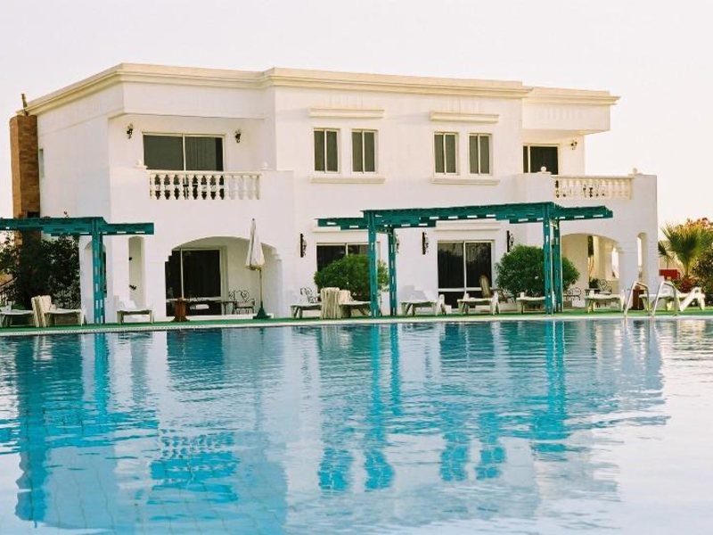 Royal Paradise Resort  33377