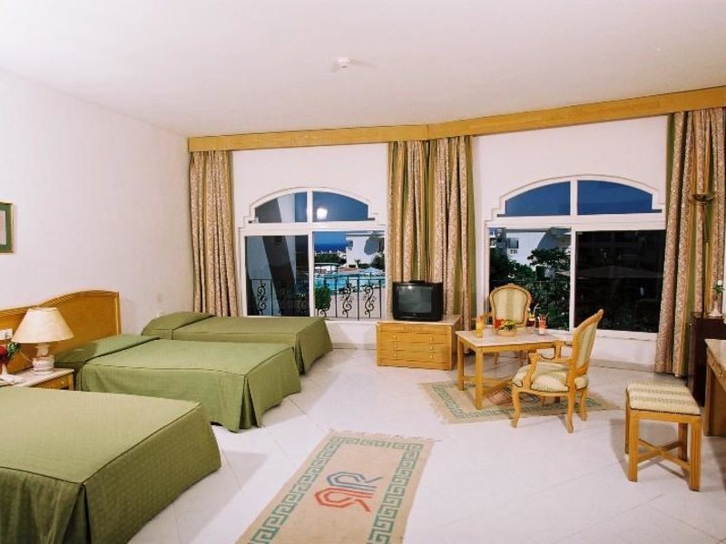 Royal Paradise Resort  33380