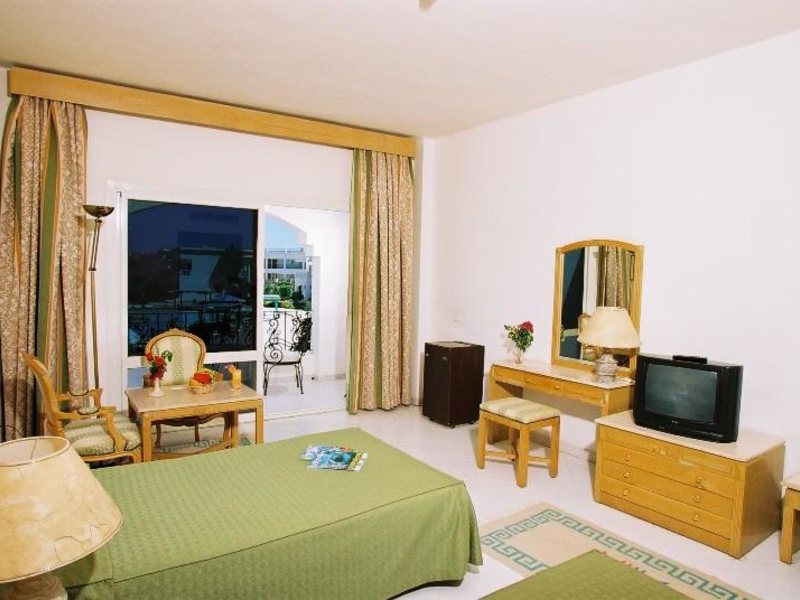 Royal Paradise Resort  33381