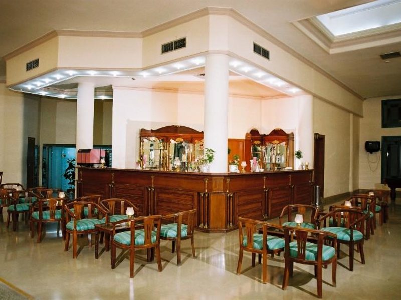 Royal Paradise Resort  33392