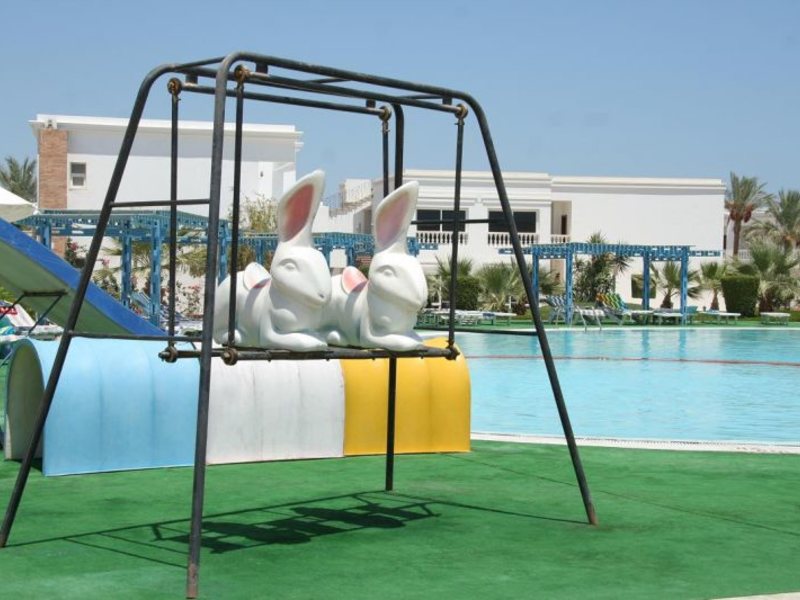 Royal Paradise Resort  33406