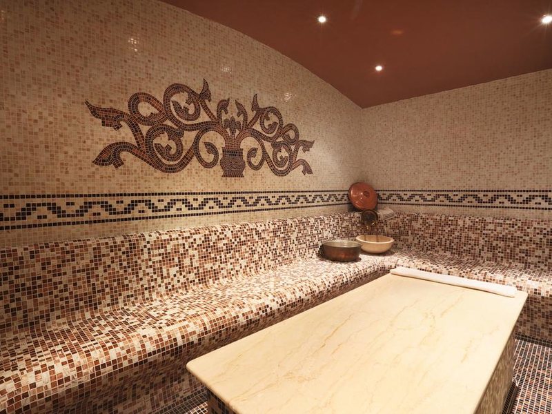 Royal Park & Spa Apt 238923