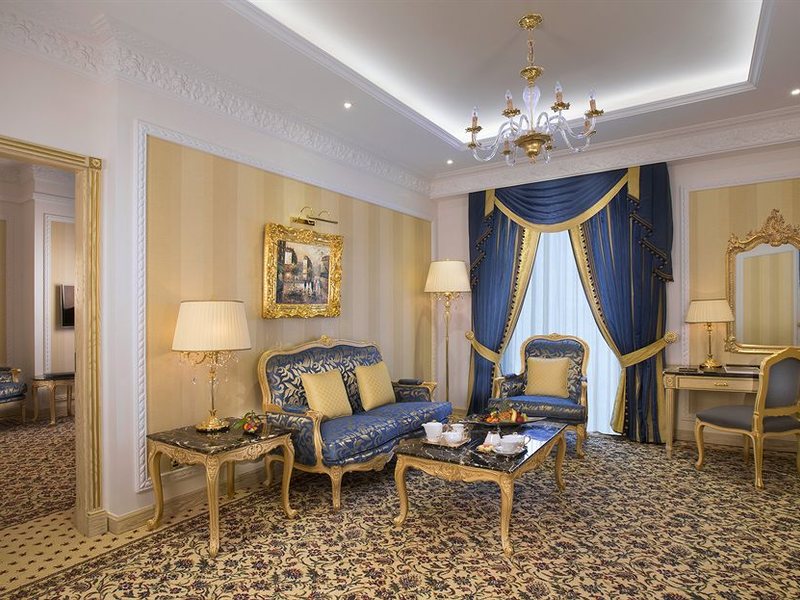 Royal Rose Hotel 132975