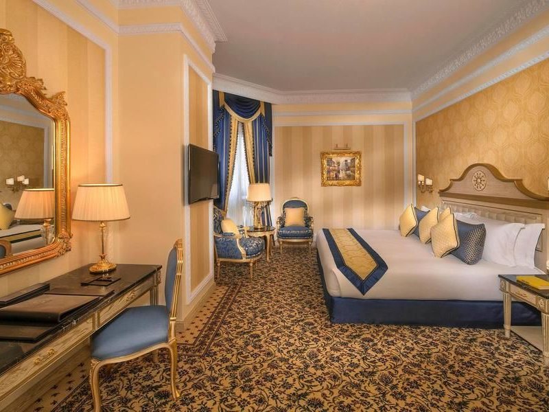 Royal Rose Hotel 132978