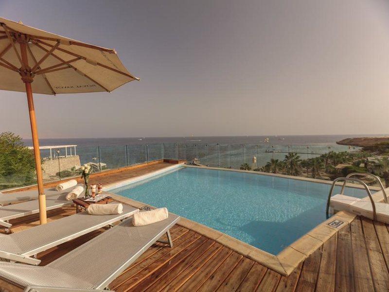 Royal Savoy Club 293937