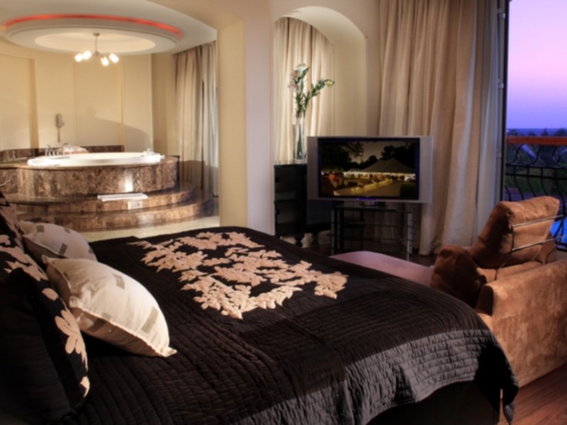 Royal Savoy Suites & Villas 73343