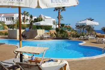 Royal Savoy Suites Villas